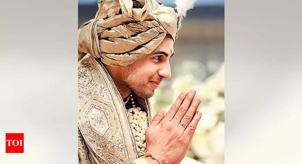 Grooms go for minimal and customised bands