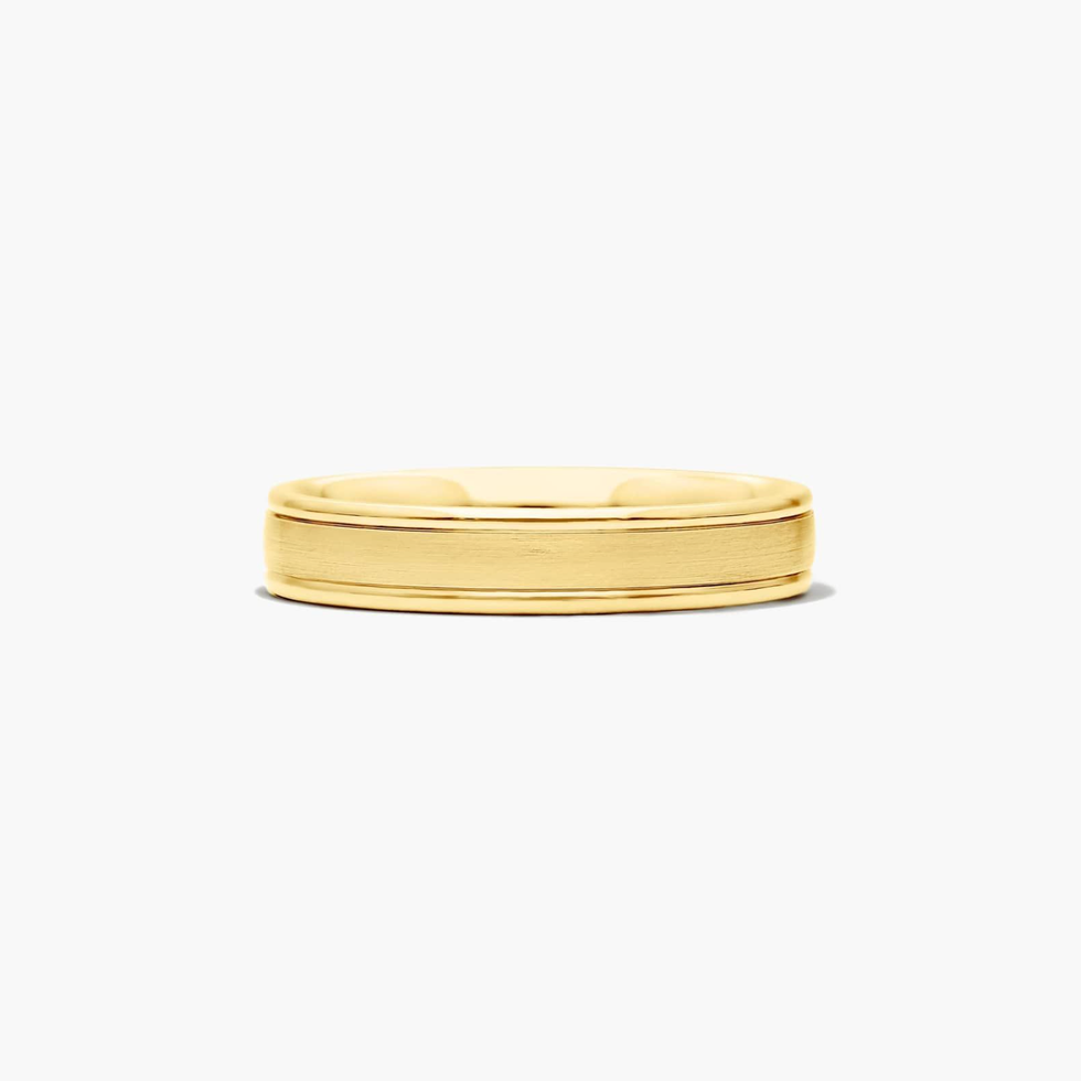 14K Yellow Gold 4.5mm Polished Round Edge Band 14K Yellow Gold 4.5mm Polished Round Edge Band
